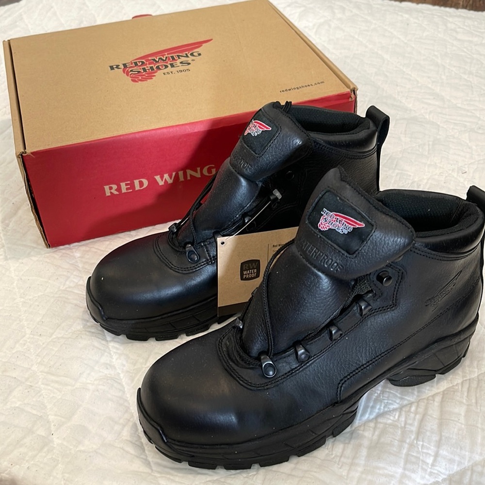 Redwing  6680 | Classic Men 6 inch hiking/work boot waterproof | Black | Size 9